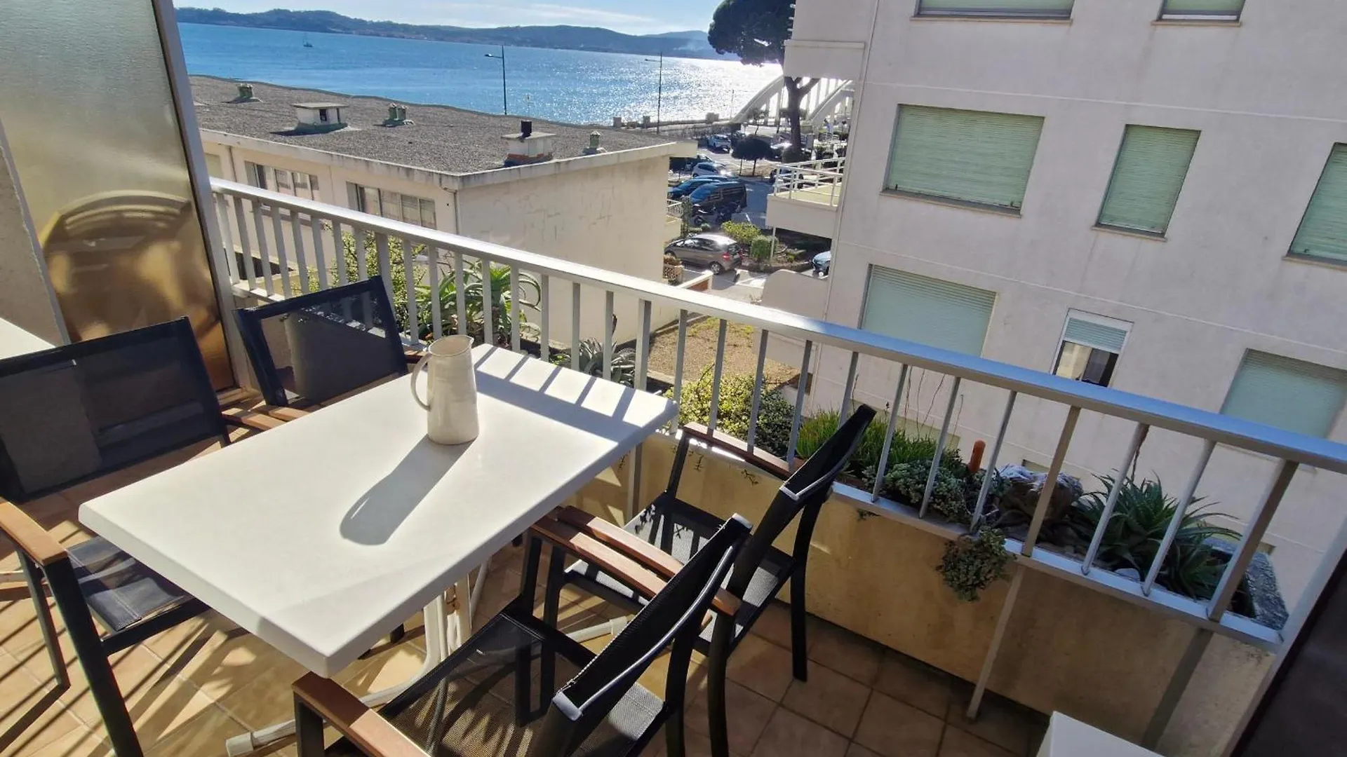 Appart 3 Pieces Climatise Vue Mer Avec Parking Sainte-Maxime - Fr-1-780-89 0*,  France