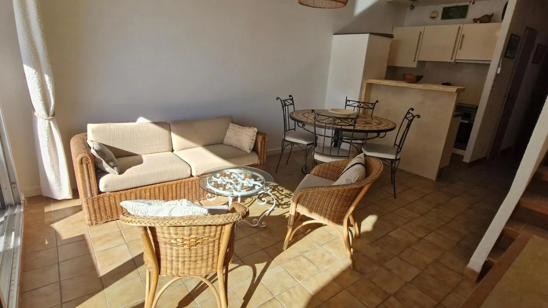 Appart 3 Pieces Climatise Vue Mer Avec Parking Sainte-Maxime - Fr-1-780-89